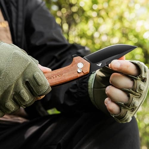 FLISSA Green Pocket Folding Knife with D2 Blade and G10 Handle — Wood