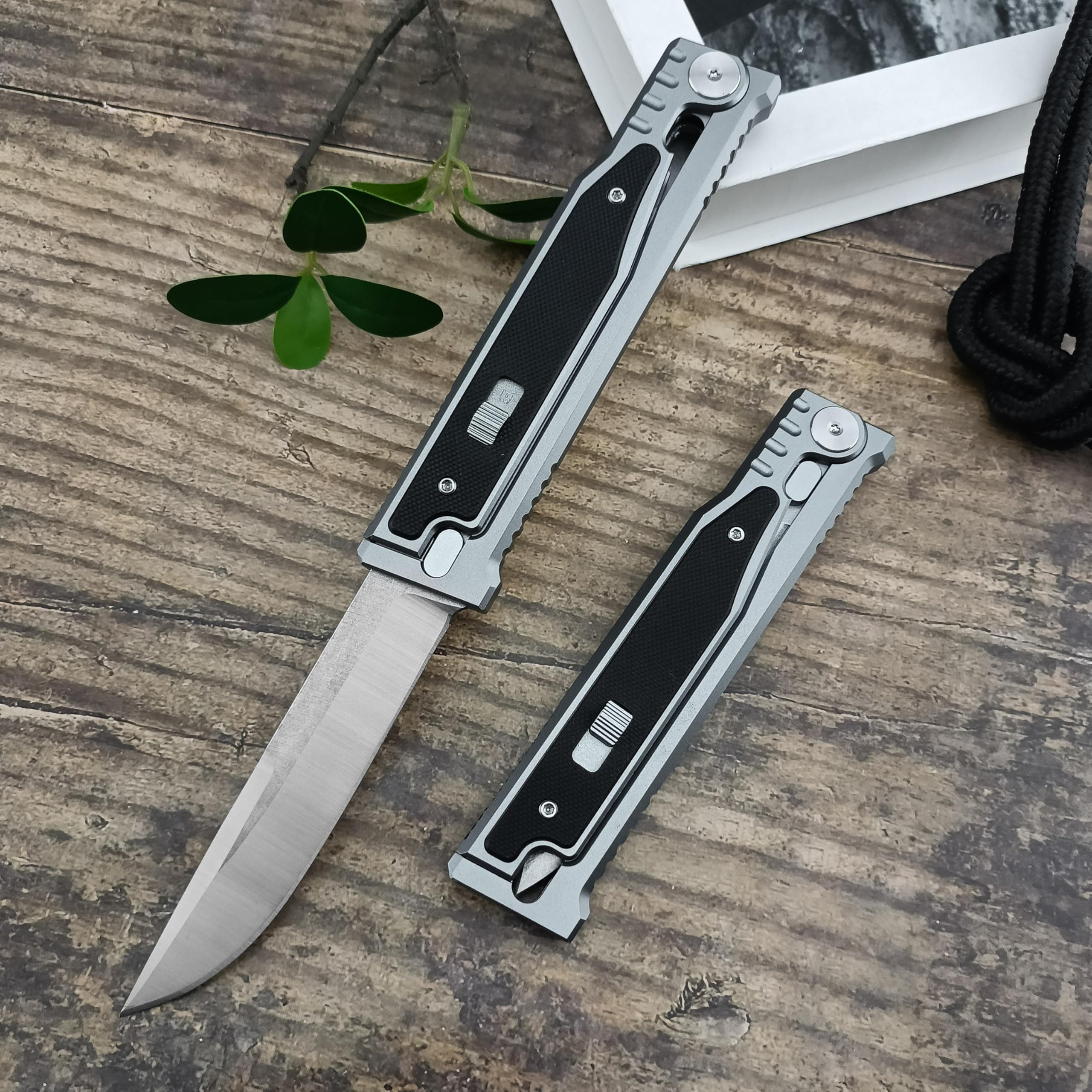 Large Folding EDC Pocket Knife with Safety Lock for Men - Tactical Knife for Camping and Hunting