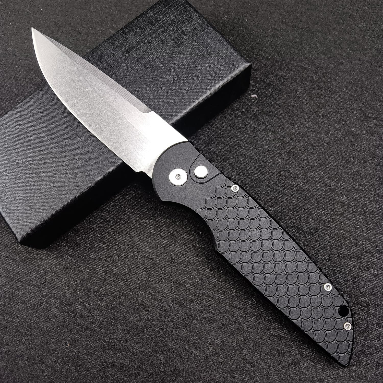 Tactical Response Men's Pocket Knife, 3.5" D2 Blade, Black Fish Scale Handle, Deep Carry Clip